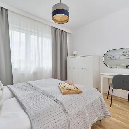 Lwowska By The Malta With Parking By Renters Prestige