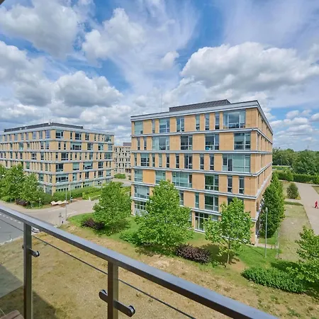 Lwowska By The Malta With Parking By Renters Prestige Appartement