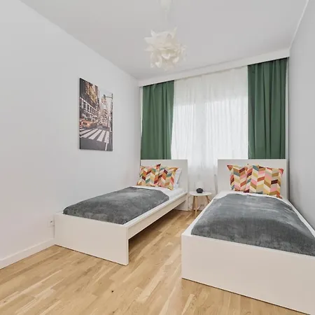 Lwowska By The Malta With Parking By Renters Prestige Lägenhet *