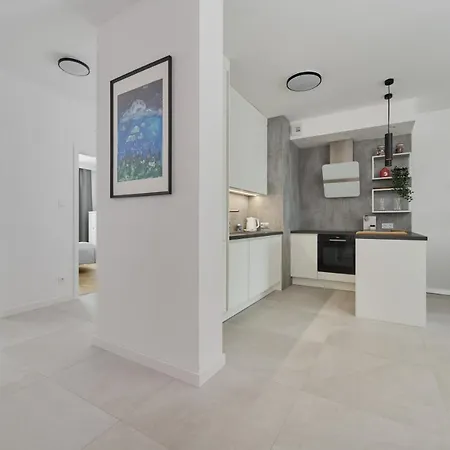 Lwowska By The Malta With Parking By Renters Prestige Apartment *
