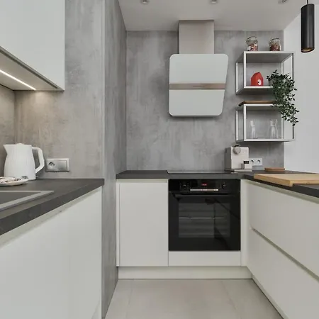 Lwowska By The Malta With Parking By Renters Prestige Poznan